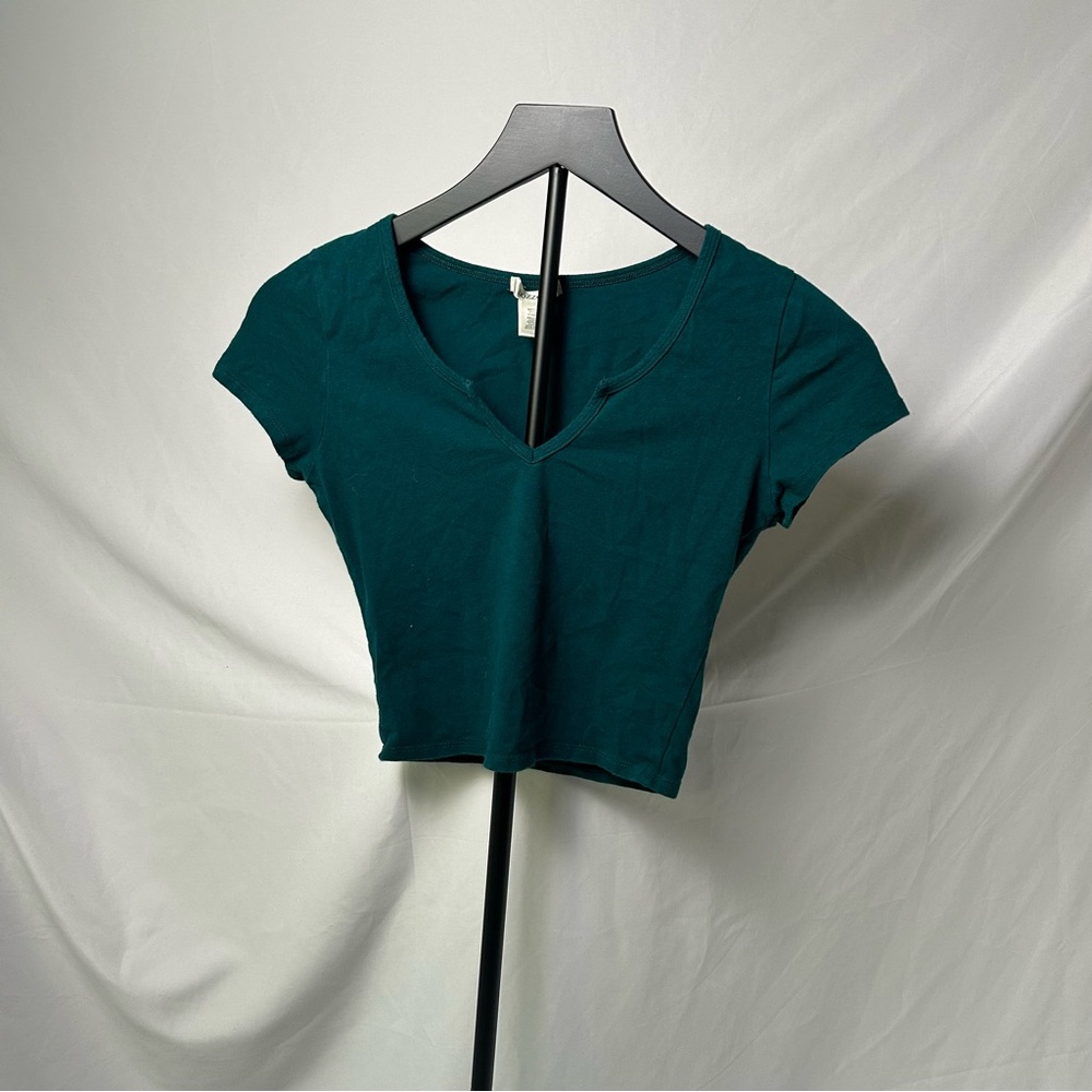 Bozzolo Teal V-Neck Crop Top
